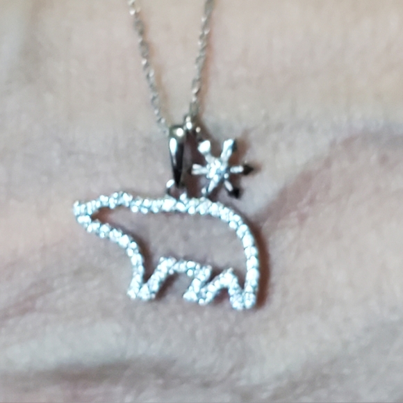 STERLING MAMA POLAR BEAR NECKLACE - Picture 2 of 2